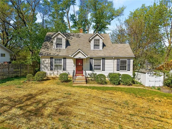 3634 N College Ave, Kansas City, MO 64117