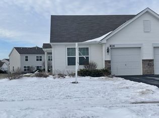 614 Vine St, Hampshire, IL 60140
