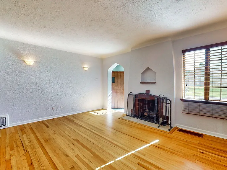 3317 N Saint Paul St — Photo 7
