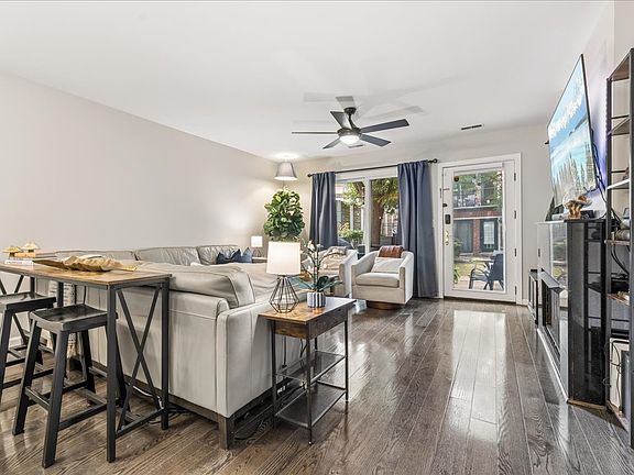 5th image of 1812 S Clark St APT 13