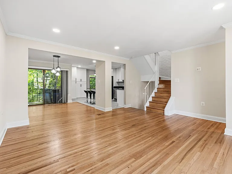 10841 Deborah Dr — Photo 6