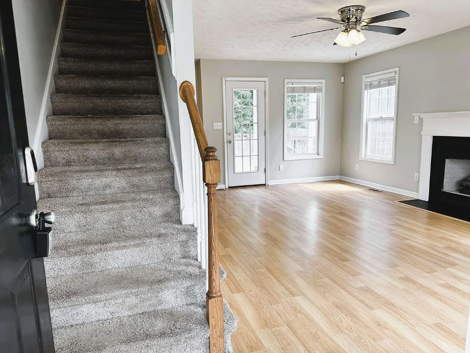 3 bed, 2.5 bath, 1586 sqft, $1,750 — Photo 2