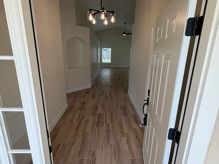 2921 Blackburn Ave — Photo 13