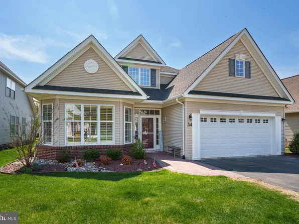 34 Portofino Dr, Hamilton, NJ 08691
