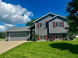 11251 Monroe Dr SE, Becker, MN 55308