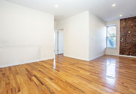 3rd image of 178 Driggs Ave APT 3R