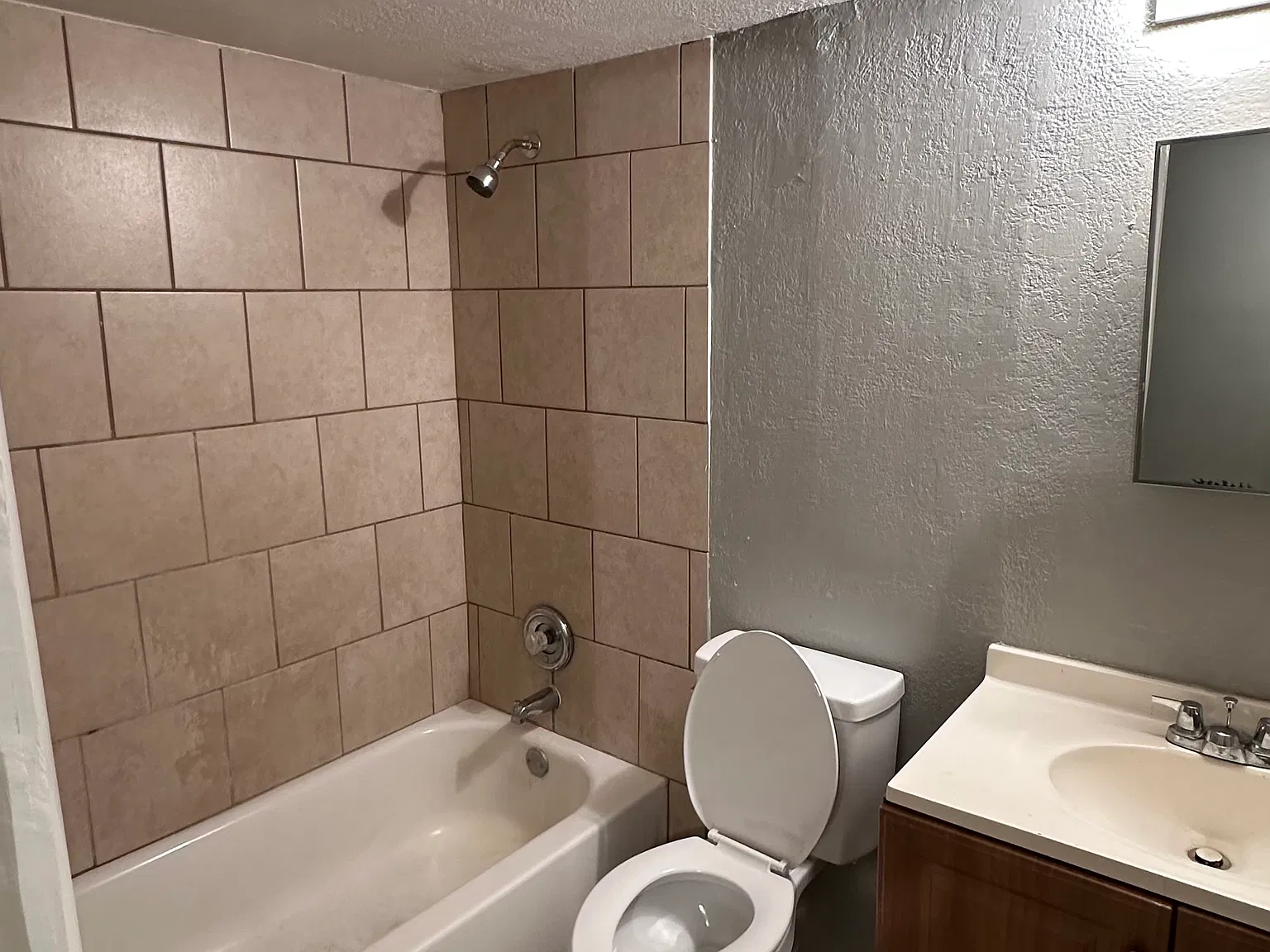 2751 NE B Ave — Photo 4