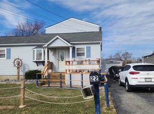 22 Blue Point Rd, Mastic Beach, NY 11951