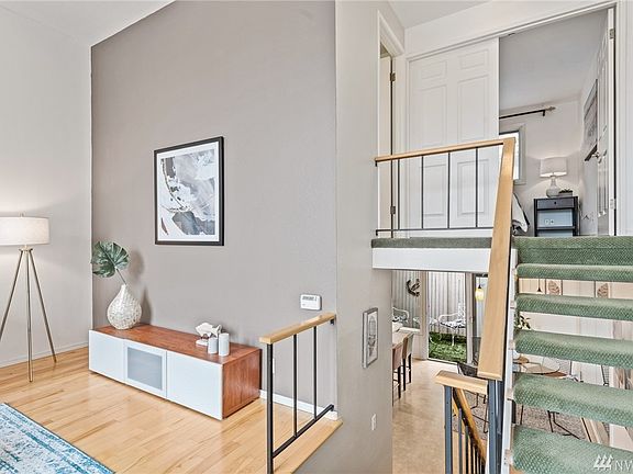 5th image of 10103 NE 12th St APT 14