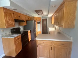 1601 Woodsdale Ave, Suamico, WI 54173