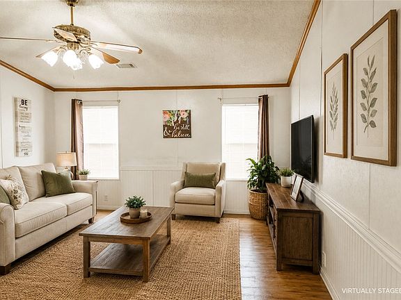 4th image of 207 Dunbar St
