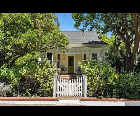 This is the front cottage where owners live on site