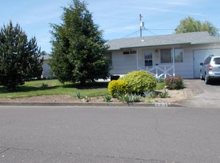 989 Dellmoor Way, Woodburn, OR 97071