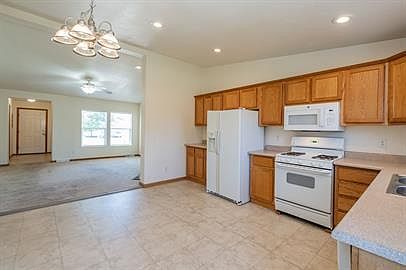 2nd image of 2493 Carriage Dr #1