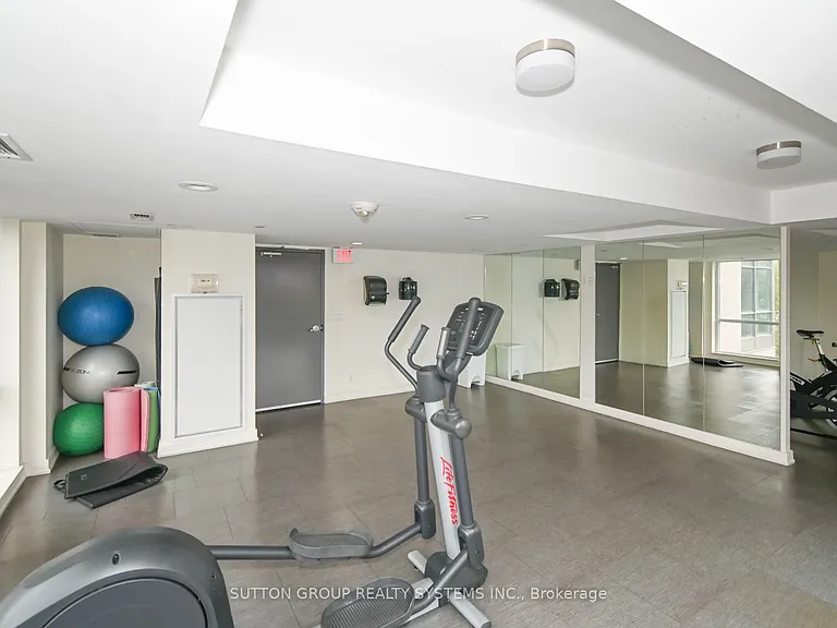 20 Joe Shuster Way #705 — Photo 18