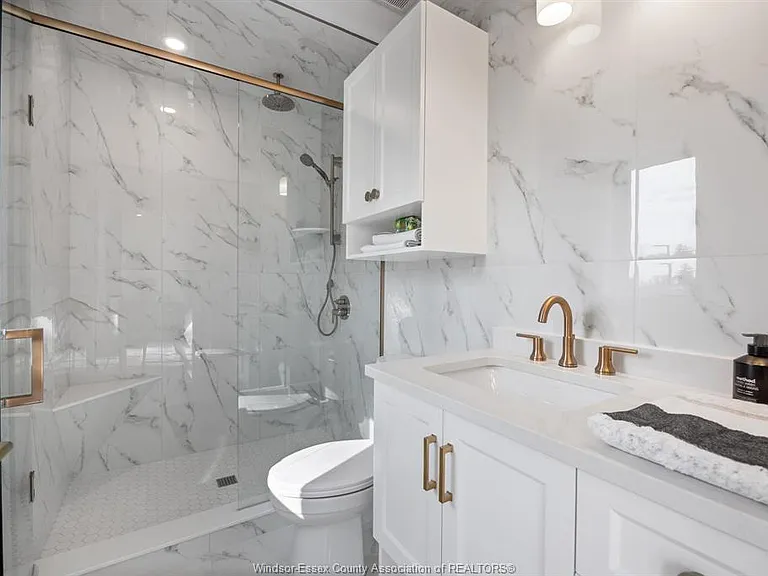 215D Lesperance Rd — Photo 23