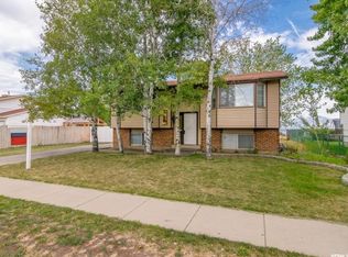 5485 S Le Chateau Way, Kearns, UT 84118