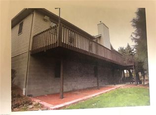 308 Deer Creek Dr, Struthers, OH 44471