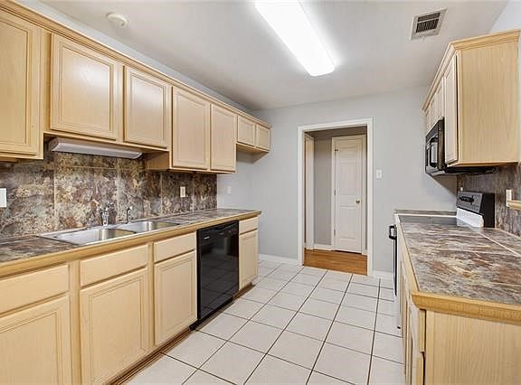 70399 8th St. Covington, LA  70433 - Appliances included