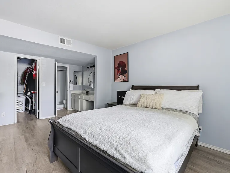 22100 Burbank Blvd #155F — Photo 3