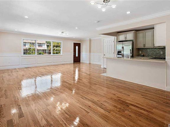 2nd image of 84-04 Forest Pkwy #1