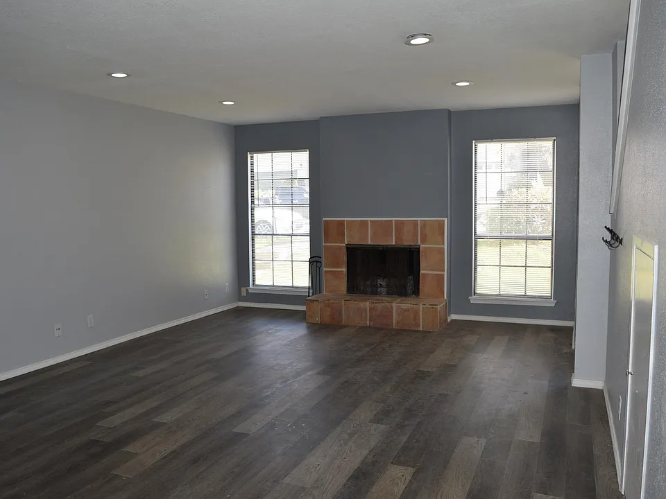 8119 Scottshill