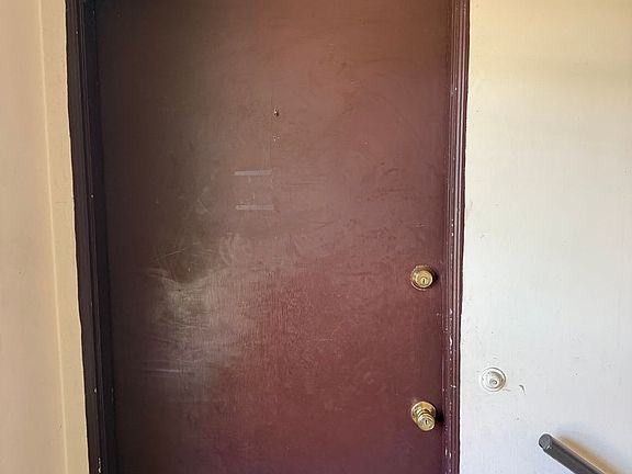 4th image of 180 S Mountain View Ave APT E
