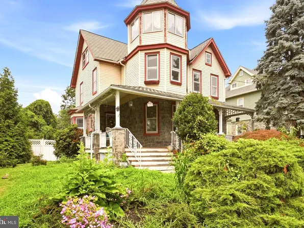 19 W Hinckley Ave, Ridley Park, PA 19078