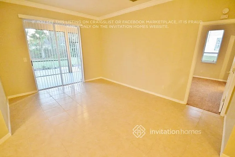 3942 Appletree Dr Valrico, FL 33594 — Photo 3