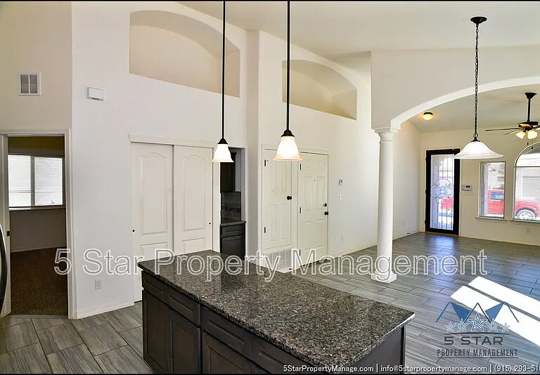 781 Croxdale St — Photo 16