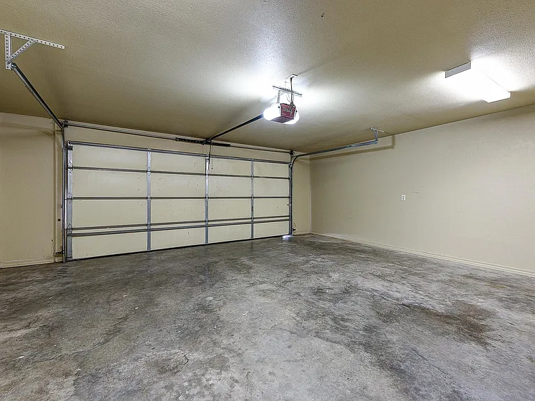 2766 W Wildwood Dr — Photo 9