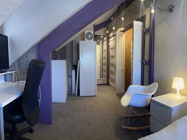 430 Laurel St — Photo 2