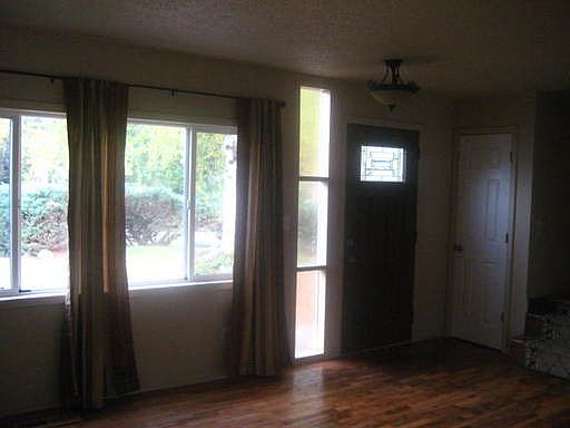 5th image of 1831 NW Finch Ct
