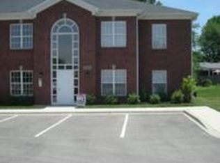 9308 Pine Lake Dr UNIT 101, Louisville, KY 40220