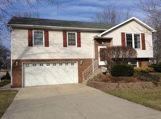 1070 Crabtree Ln, Chesterton, IN 46304