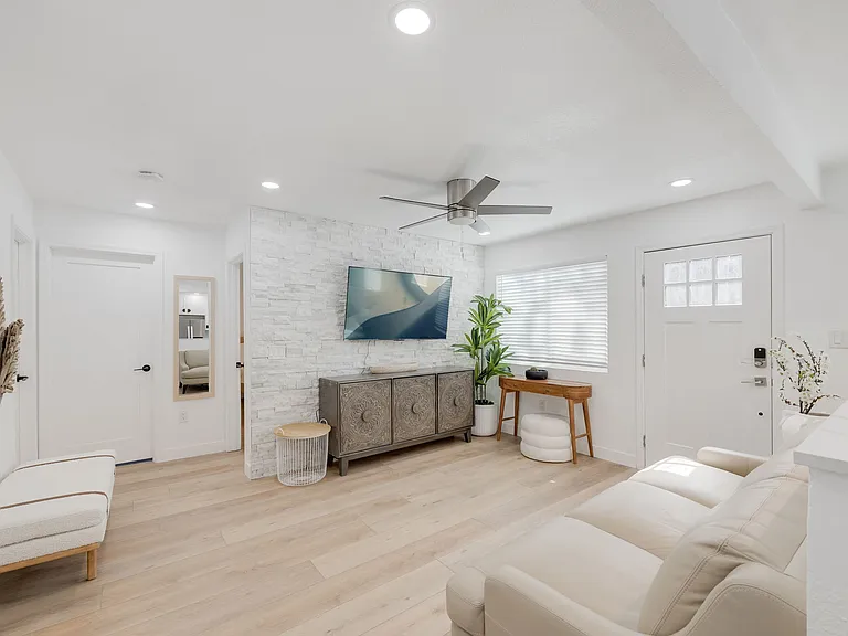 217 Rugosa Dr — Photo 34