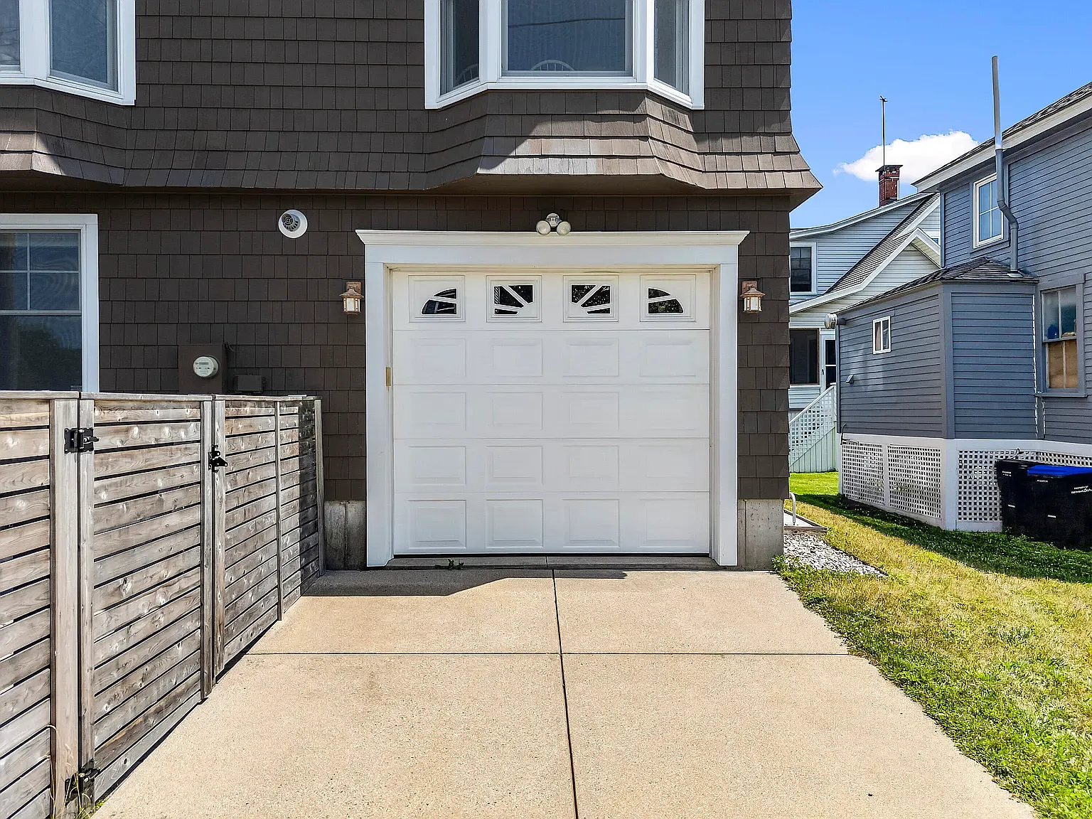 4 bed, 2500 sqft, $3,500 — Photo 3
