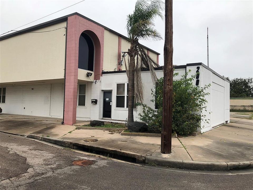 1st image of 200 E Texas Ave