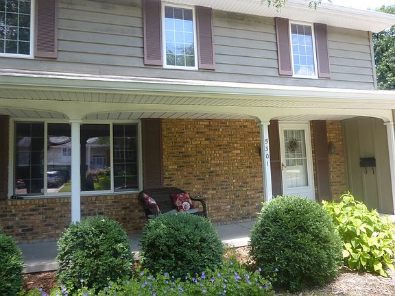 3rd image of 5301 N Woodview Ave