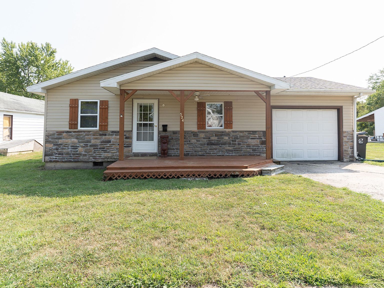 524 Roberts St, Moberly, MO 65270 Zillow