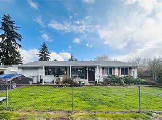 2412 Oak Dr, Steilacoom, WA