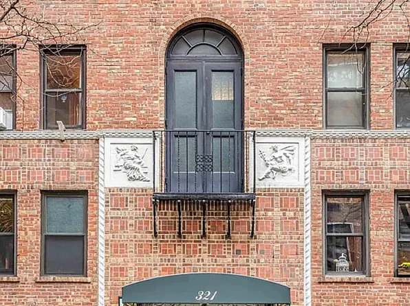 321 E 54th St, Manhattan, NY