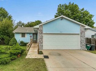 2027 N Pine Grove Ct, Wichita, KS 67212