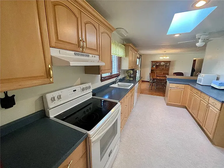 3630 W 10th St — Photo 14