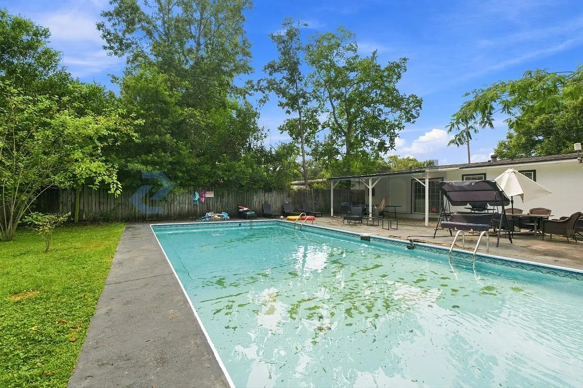 3 bed, 1240 sqft, $2,200 — Photo 4