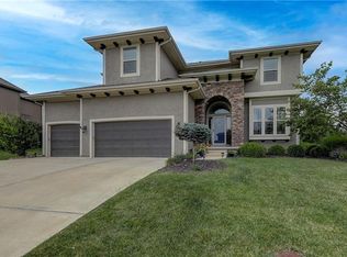 128 NW Nutall Dr, Lees Summit, MO 64081