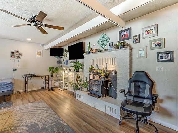 2nd image of 4504 Boca St