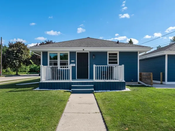 2142 Richmond AVENUE, Manitowoc, WI 54220
