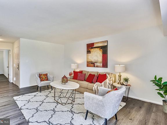 4th image of 18 Monroe St APT 302