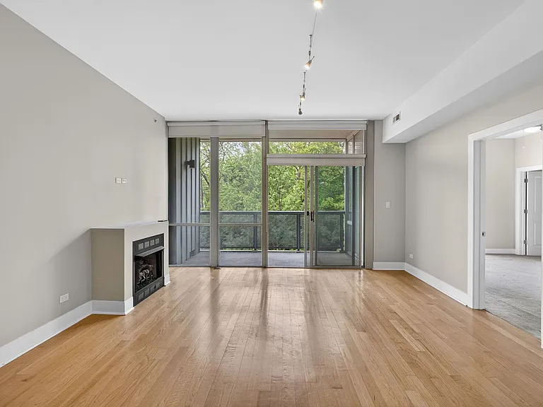 525 Kedzie St — Photo 24